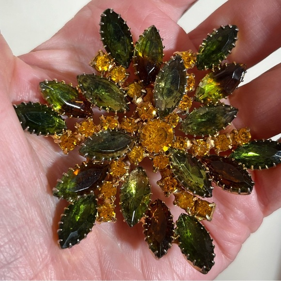 Vintage Antique Retro Juliana Oversized Crystal Amber Avocado Green Gold Brooch - Picture 8 of 12
